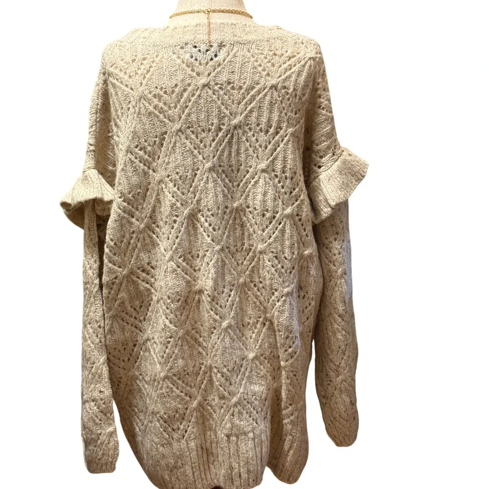 Old Navy Womens 3X Cream Cable‎ Knit Ruffle Sleeve Sweater - Picture 2 of 5